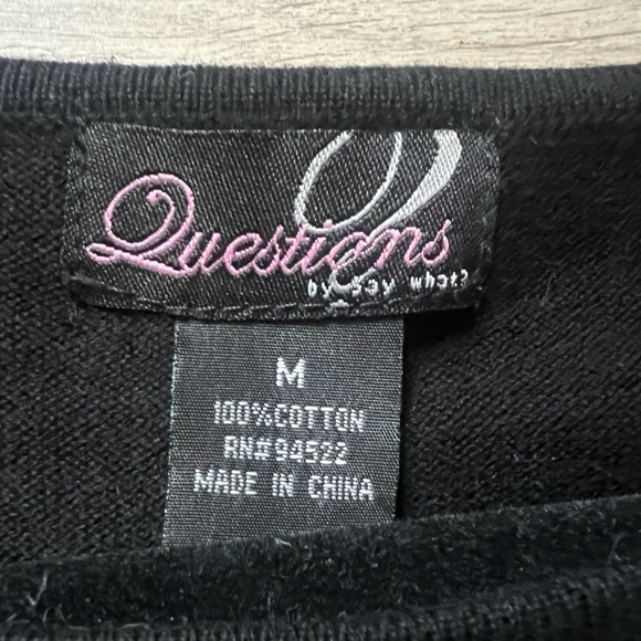 Questions by say what diamond patterned belted sweater top. Size M - Picture 8 of 8